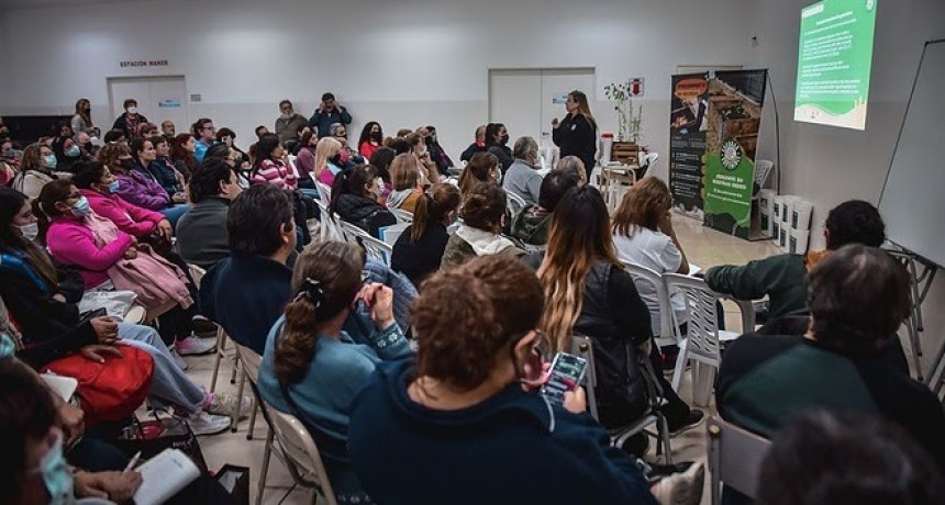 Escobar: Más de 300 personas finalizaron el curso familiar de huerta agroecológica organizado por la Municipalidad 