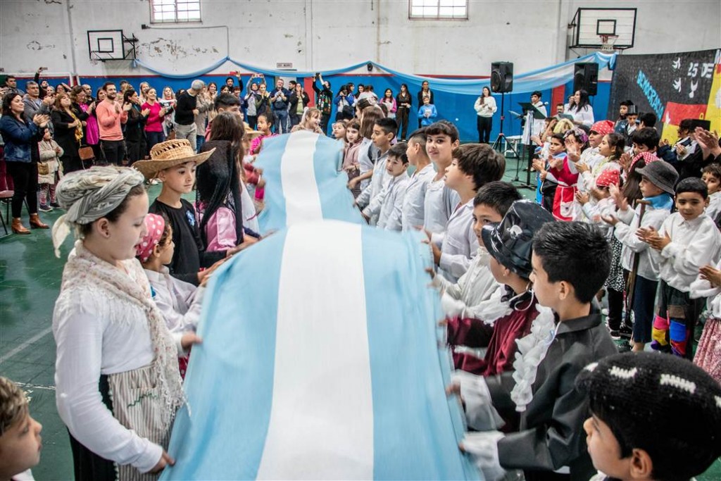 Junín: Se realizó el acto escolar para conmemorar un nuevo aniversario del 25 de Mayo