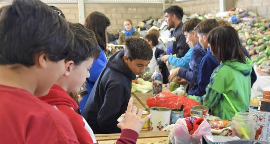 Tres Lomas: Estudiantes visitaron la Planta de Tratamiento de Residuos