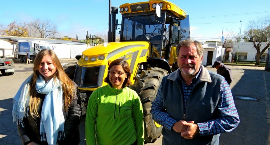 Suipacha: La Municipalidad adquirió un nuevo tractor destinado a mejorar las calles y caminos rurales