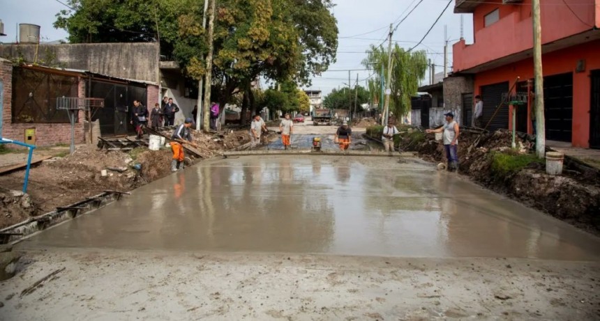 Quilmes: Avanza la obra de pavimentación en el barrio La Unión en Solano 