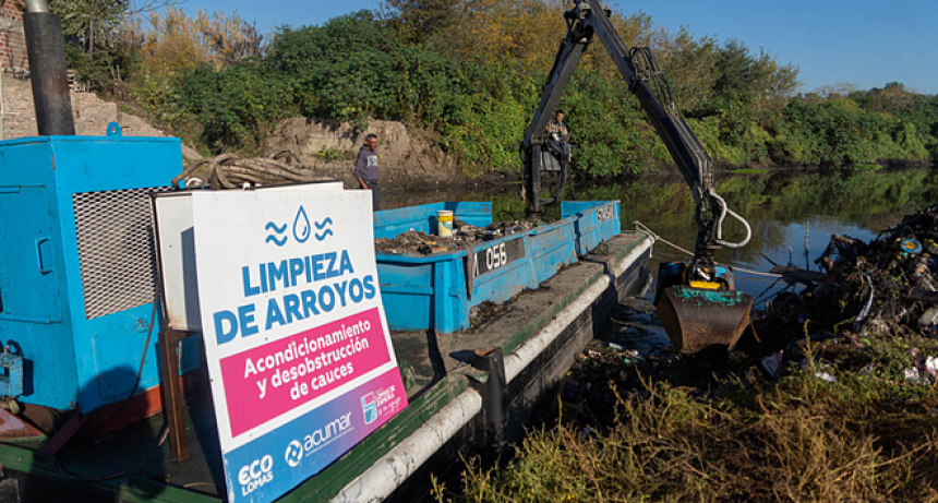 ACUMAR limpió 1.600 metros de arroyos en Lomas de Zamora