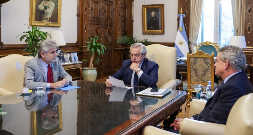 Alberto Fernández firmó el decreto que otorga la quinta jerarquización salarial a investigadoras e investigadores del CONICET