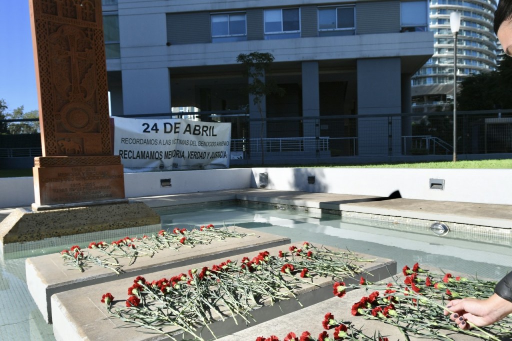Vicente López: El Municipio conmemoró los 109 años del Genocidio Armenio