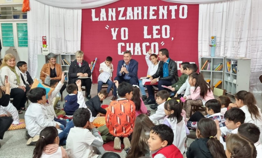 Chaco: El Gobernador presentó el nuevo programa de promoción de la lectura en La Escondida