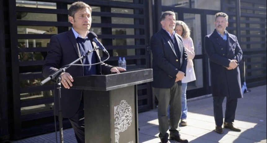 Kicillof y Menéndez inauguraron el nuevo edificio de la Escuela de Educación Especial N°502 en Merlo