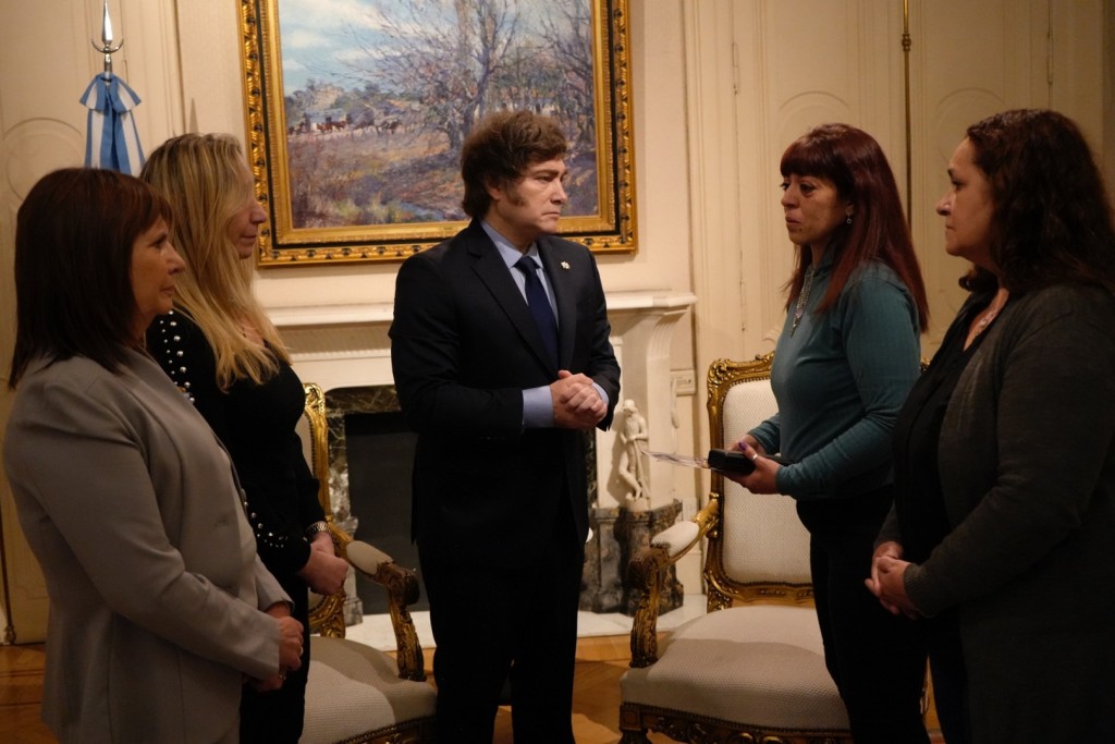 Javier Milei otorgó la condecoración “Al Valor del Ciudadano” a Luca Nicolás Aguilar