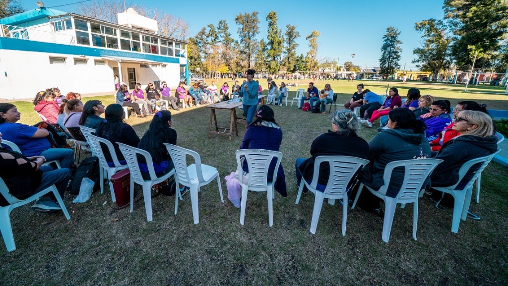 Moreno: Fernández inauguró la Escuela Popular de Género