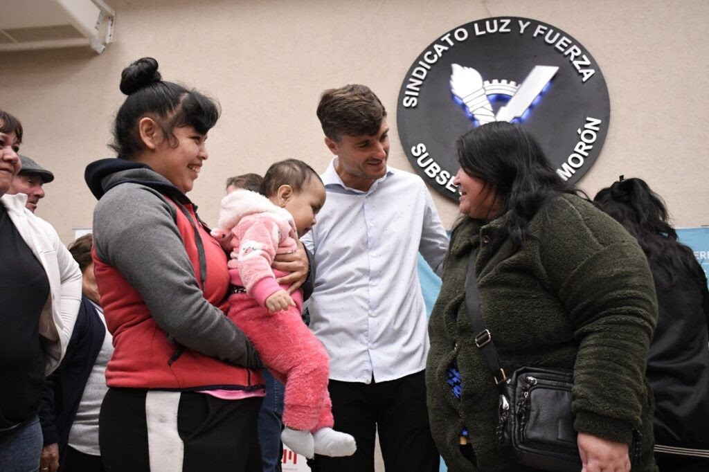 Morón: Más de 200 familias firmaron la escritura de sus viviendas