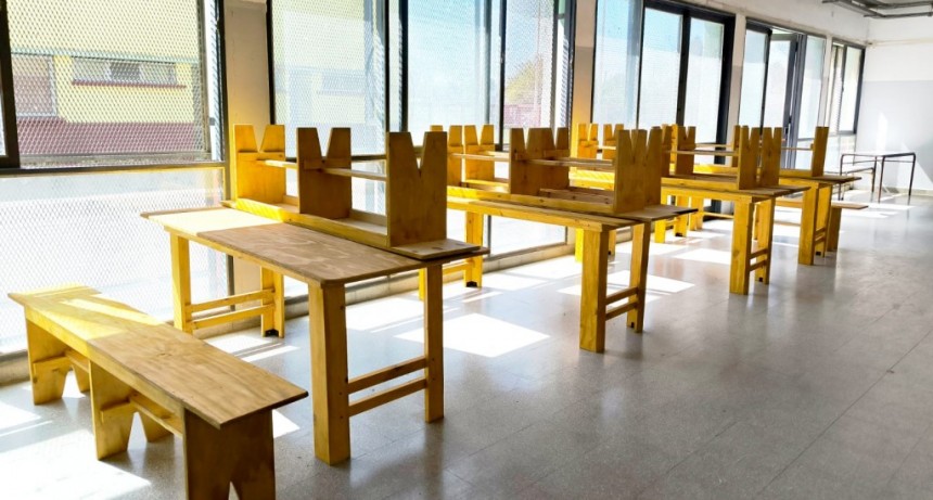 Pte. Perón: El Municipio entregó nuevos mobiliarios a comedores escolares 
