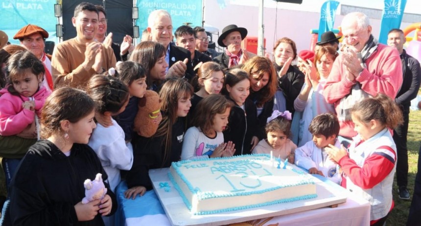 La Plata: Alak participó de los festejos por el 134° aniversario de Abasto y destacó nuevas obras para la localidad