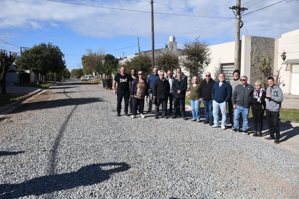 Chivilcoy: Britos present&oacute; 10 nuevas cuadras de cord&oacute;n cuneta, una obra realizada &iacute;ntegramente con recursos municipales