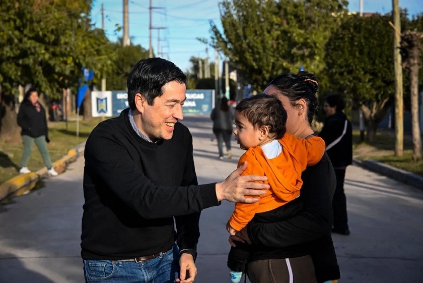 Malvinas Argentinas: Nardini inaugur&oacute; nuevas cuadras de pavimento en el Barrio Iparraguirre