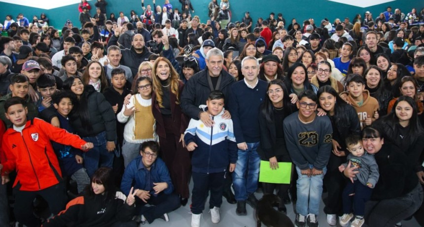 Avellaneda: Ferraresi, Sierra y Larroque inauguraron obras en la sede Maciel del programa Envi&oacute;n