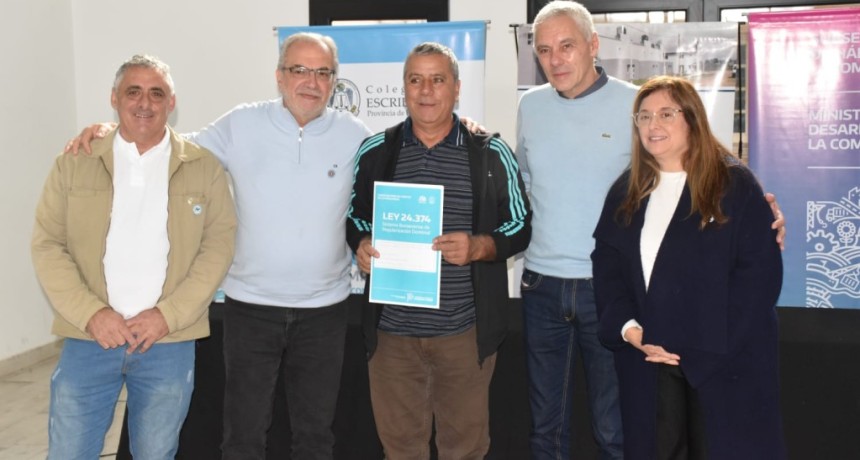 Berisso: Se realiz&oacute; la entrega de 69 escrituras de regularizaci&oacute;n dominial