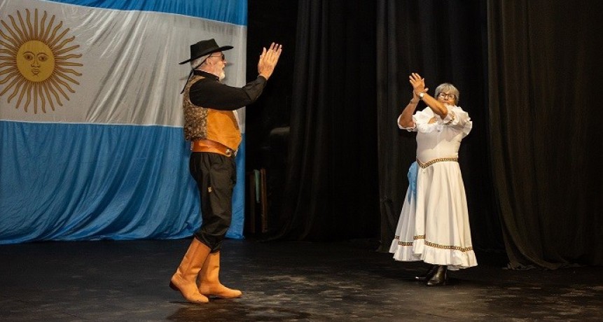 Lincoln: El Municipio conmemor&oacute; el 216&deg; aniversario de la &ldquo;Revoluci&oacute;n de Mayo&rdquo;