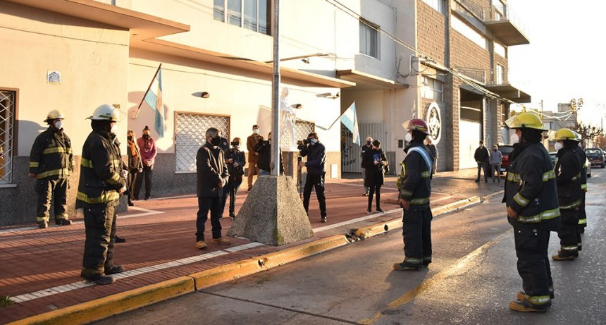 Chivilcoy: Se llevó a cabo un sencillo acto en conmemoración del Día del Bombero Voluntario