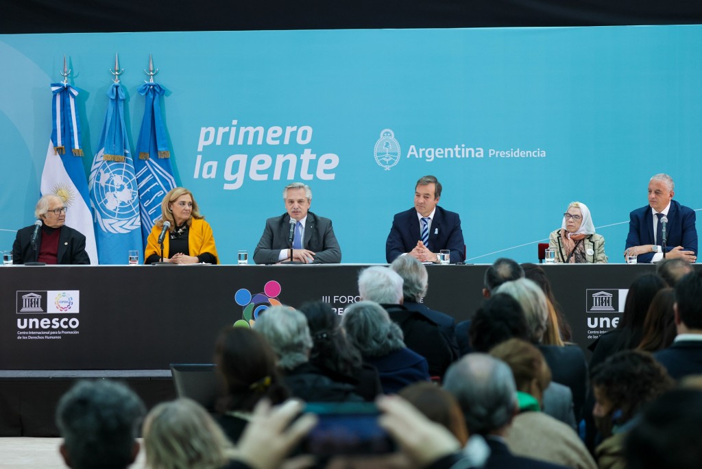 Alberto Fernández: “Los Derechos Humanos son una bandera que inalterablemente levantaremos para ser una sociedad mejor”
