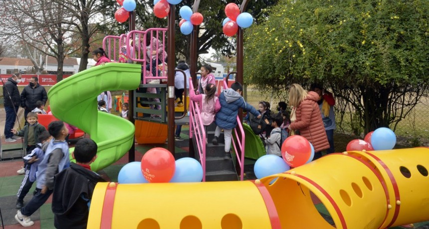 Tigre: Julio Zamora inauguró los nuevos juegos del Jardín de Infantes N° 931 en el Talar