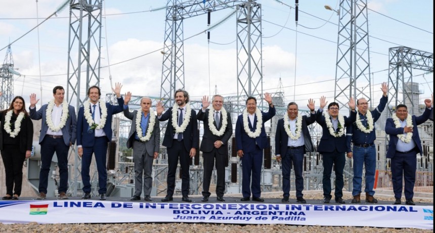 Fernández y Arce inauguraron un electroducto que permitirá mejorar el abastecimiento de energía eléctrica