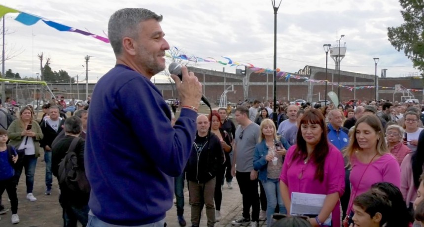 Hurlingham: Zabaleta y Miño inauguraron una nueva plaza e importantes obras de Integración Vial y Saneamiento del distrito  
