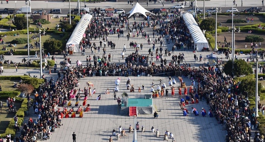 La Plata: Con música, ceremonia y comidas típicas, más de 20 mil personas celebraron el Inti Raymi