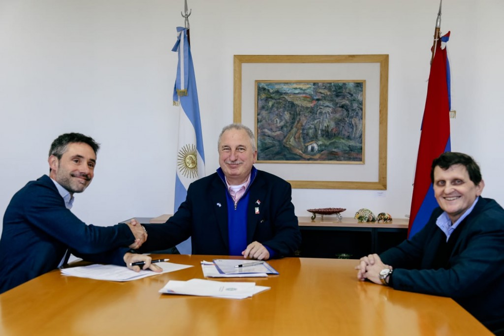 Misiones: Passalacqua firmó cuatro convenios estratégicos con el CFI 