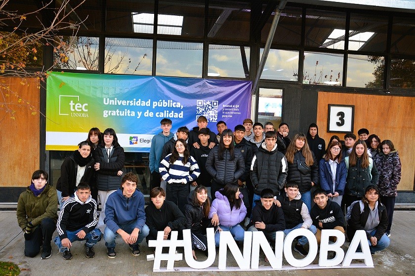 Lincoln: Jóvenes de todo el distrito visitaron “TecUNNOBA 25”