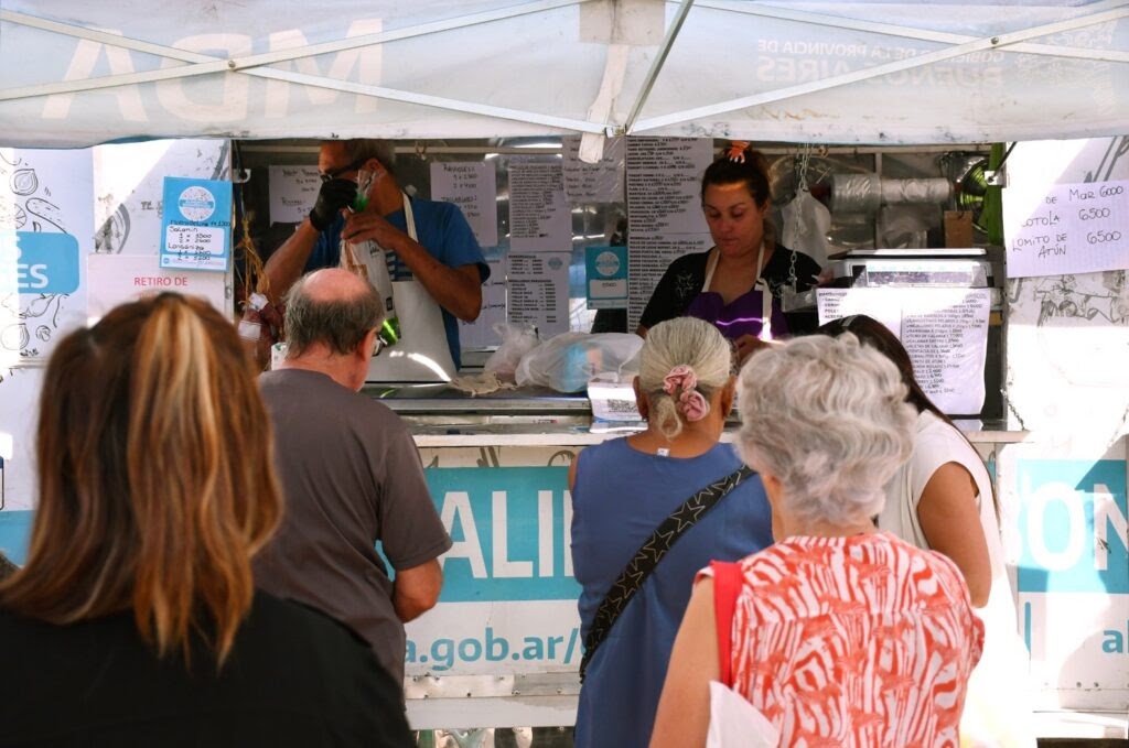 Mor&oacute;n: Las Ferias y Mercados Bonaerenses siguen recorriendo los barrios