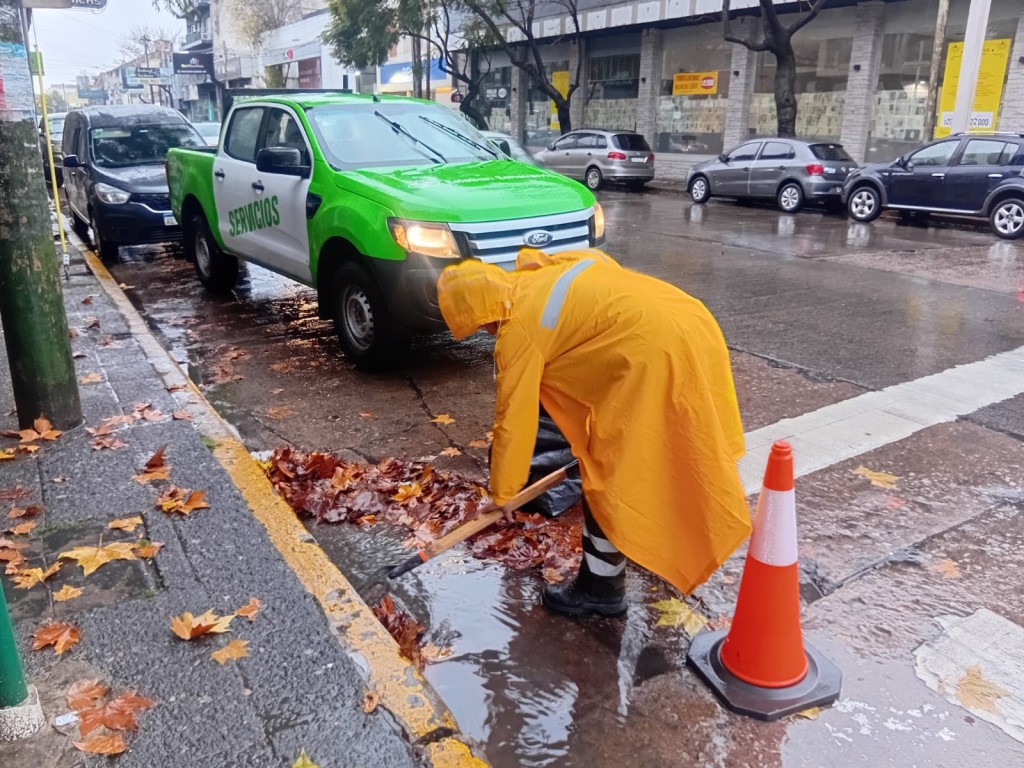 E. Echeverr&iacute;a: El Municipio realiza tareas de limpieza y saneamiento antes las intensas lluvias 
