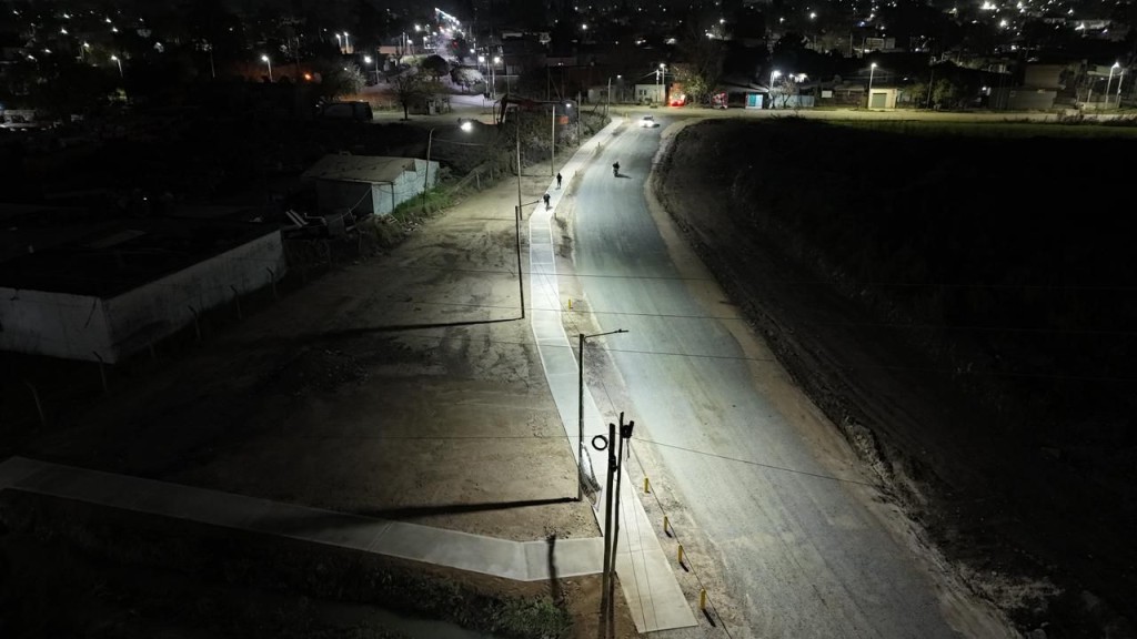 Pte. Per&oacute;n: El Municipio sigue expandiendo el alumbrado p&uacute;blico en el distrito 