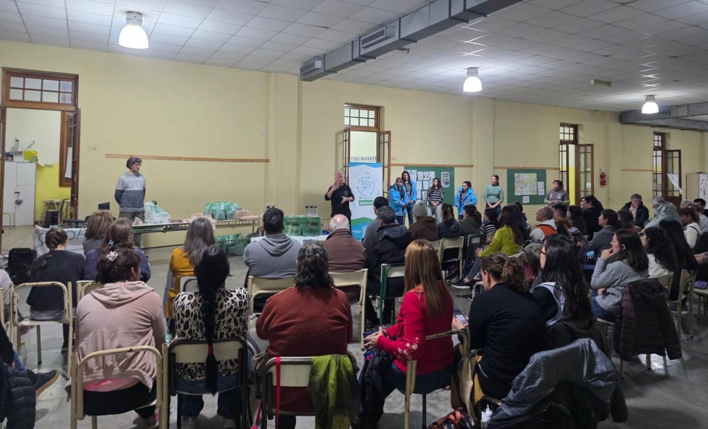 Azul: Se realiz&oacute; una jornada de concientizaci&oacute;n ambiental en el CENS N&deg; 451