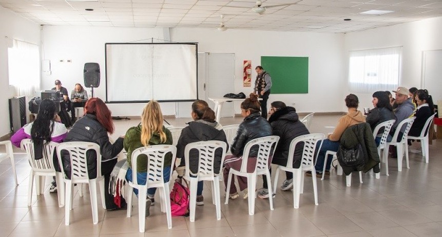 Lincoln: Se realiz&oacute; el segundo encuentro de capacitaci&oacute;n para cooperativas en el CIC Plaza Espa&ntilde;a