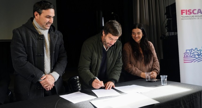 Mercedes: El Municipio firm&oacute; un convenio clave con el IPAC para fortalecer el trabajo de las cooperativas locales