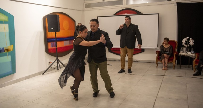 Campana: El tango tuvo su noche de reconocimiento y celebraci&oacute;n en la ciudad