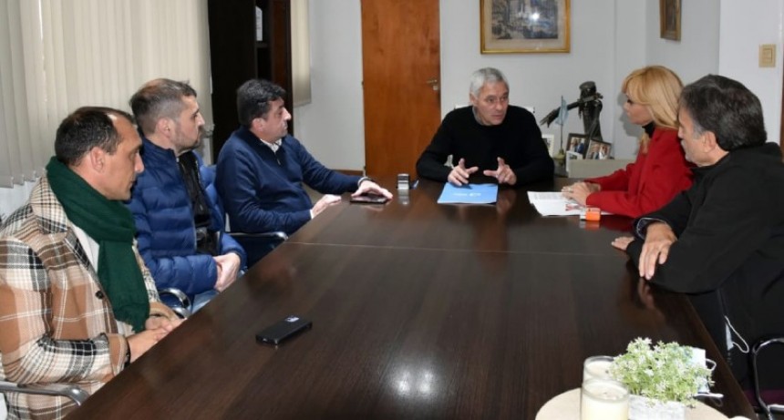 Berisso: Cagliardi firmó un convenio con la Agencia Nacional de Discapacidad para la capacitación de empleados municipales