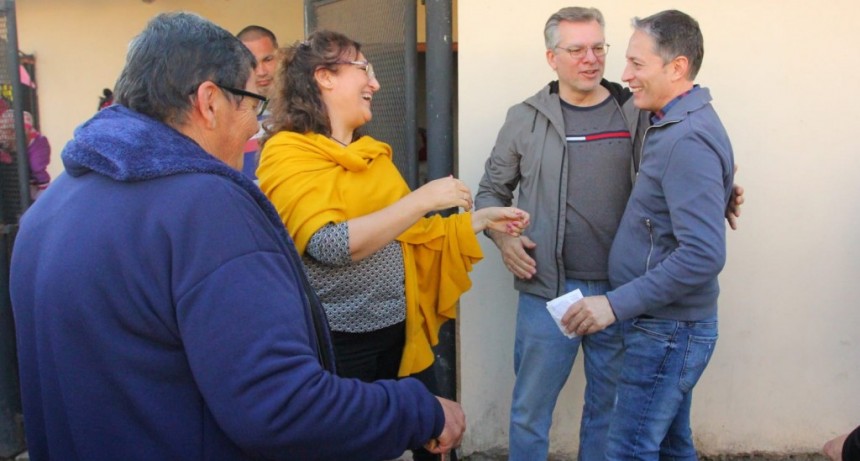E. Echeverría: Fernando Gray recorrió instituciones sociales y un emprendimiento textil de Barrio Grande 