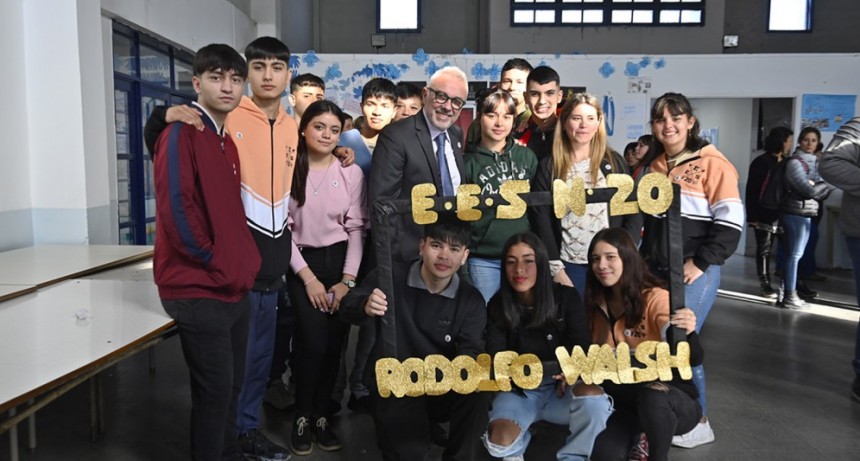 Tigre: Imponen el nombre “Rodolfo Walsh” a la Escuela Secundaria 20 de Ricardo Rojas