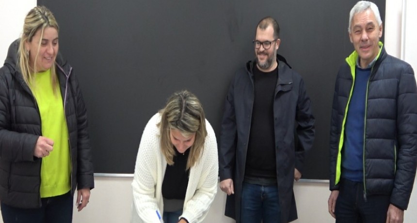Berisso: Cagliardi recorrió las nuevas instalaciones del CEC N.º 802