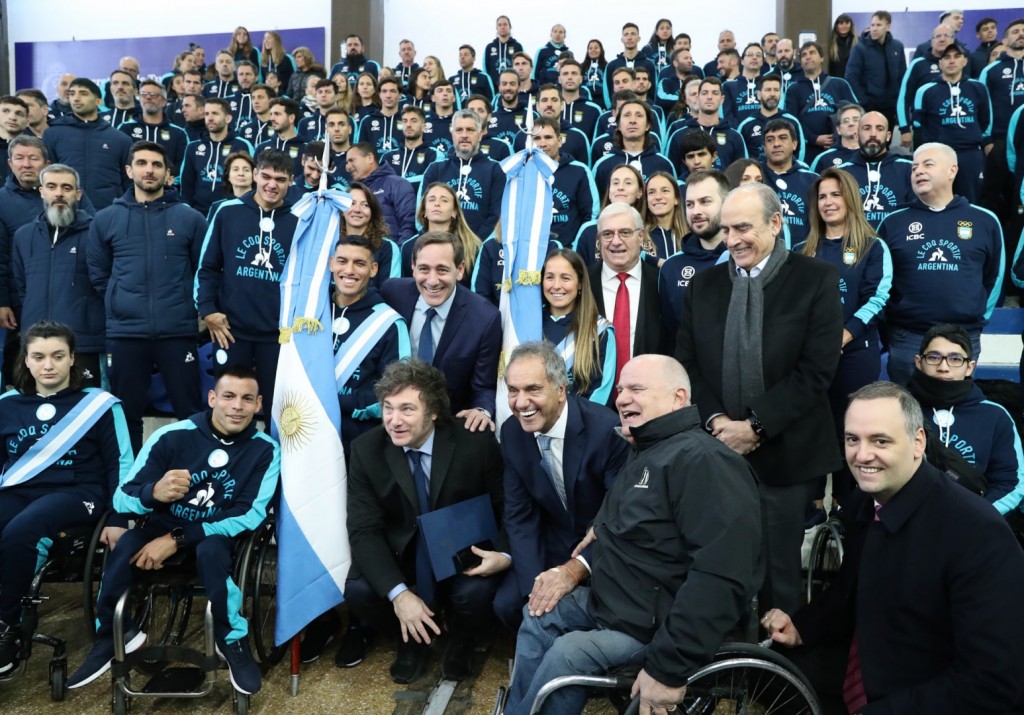 Javier Milei despidió a los atletas argentinos que parten a los Juegos Olímpicos París 2024: “Todo lo que logren será fruto de su gran trabajo”