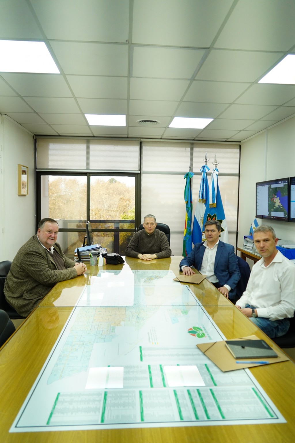 E. Echeverría: Gray se reunió con representantes de las defensorías judiciales 