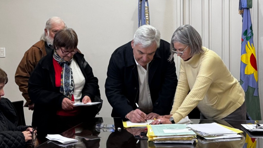 Gral. Villegas: Catorce familias accedieron a la escritura gratuita