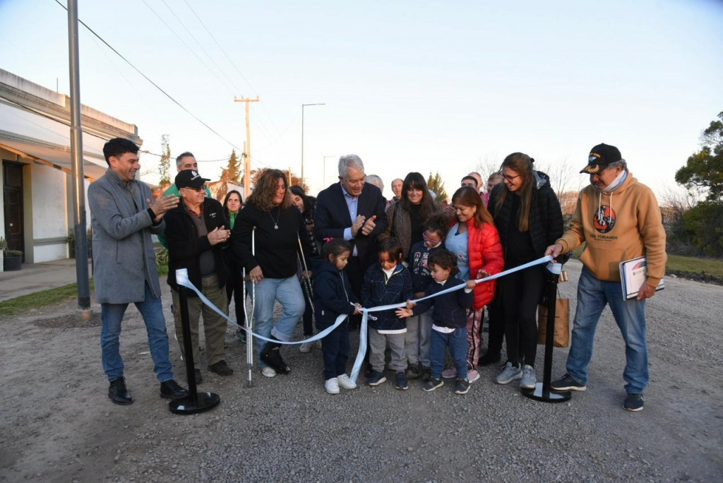 La Plata: Alak inauguró una obra histórica en Correas y anunció la inminente licitación de su primera secundaria