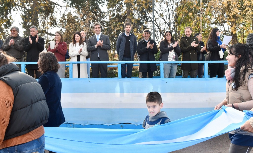 Luján: Se realizó el tradicional desfile para celebrar el Día de la Independencia en Pueblo Nuevo