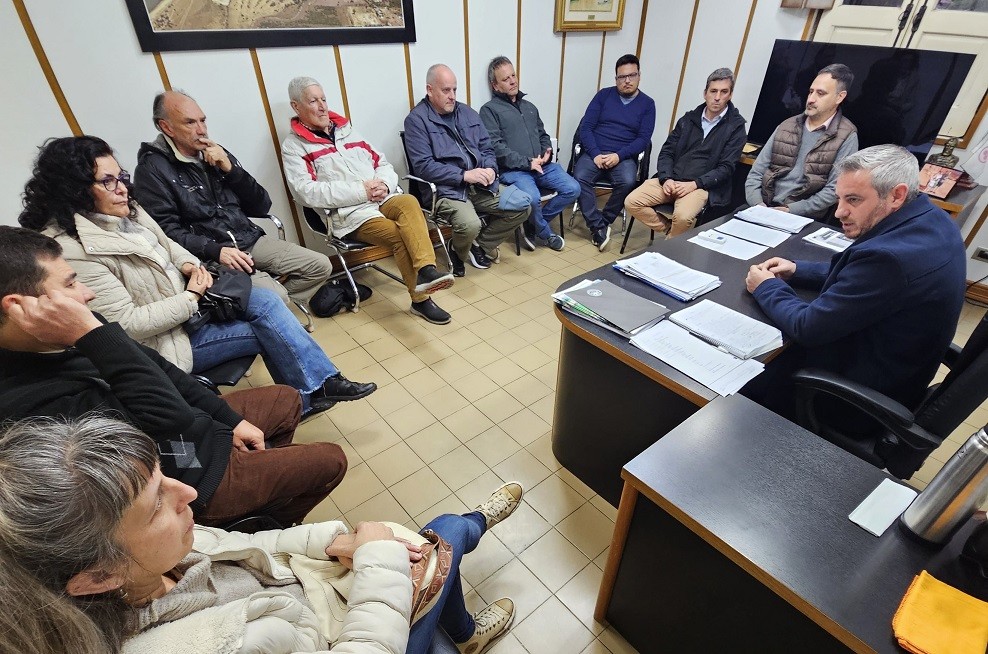 Colón (ER): José Luis Walser recibió a vecinos y se reunió con el presidente de la delegación argentina de la CARU