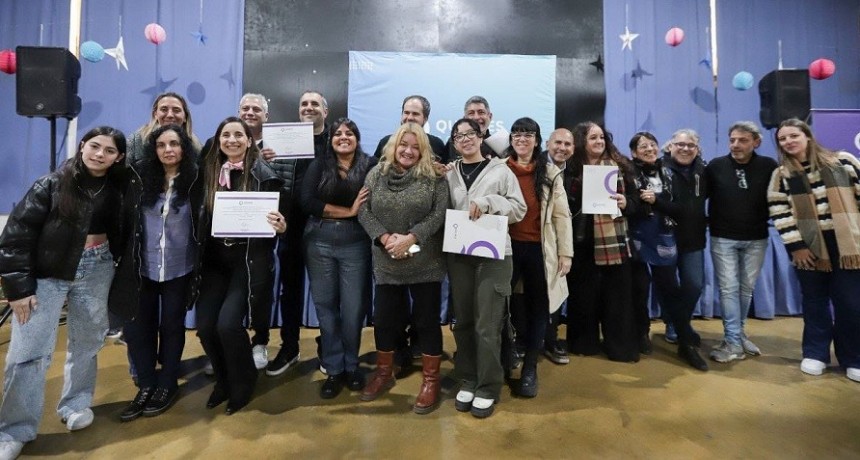 Quilmes: El Municipio otorgó subsidios a más de 50 cooperadoras escolares del distrito 