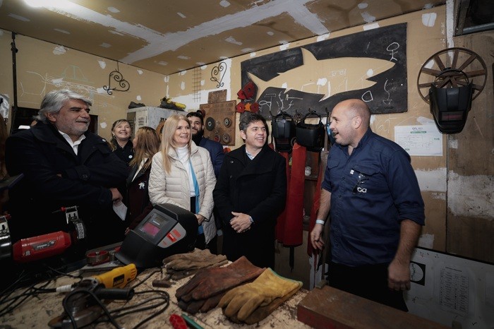 Kicillof recorri&oacute; el Centro de Formaci&oacute;n Laboral N&ordm;401 &ldquo;Sa&uacute;l Ubaldini&rdquo; en San Vicente