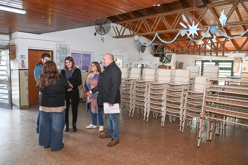 Tigre: El Municipio entreg&oacute; nuevo mobiliario para instituciones educativas del distrito