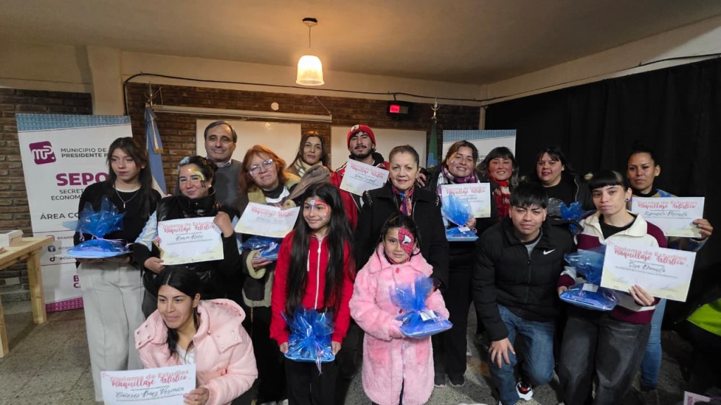 Pte. Per&oacute;n: Blanca Cantero entreg&oacute; diplomas de talleres de oficios