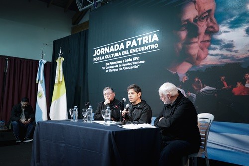 Kicillof particip&oacute; de la Jornada Patria por la Cultura del Encuentro